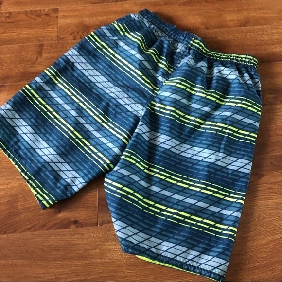 Nike blue & green swim trunks in size M - Picture 3 of 5
